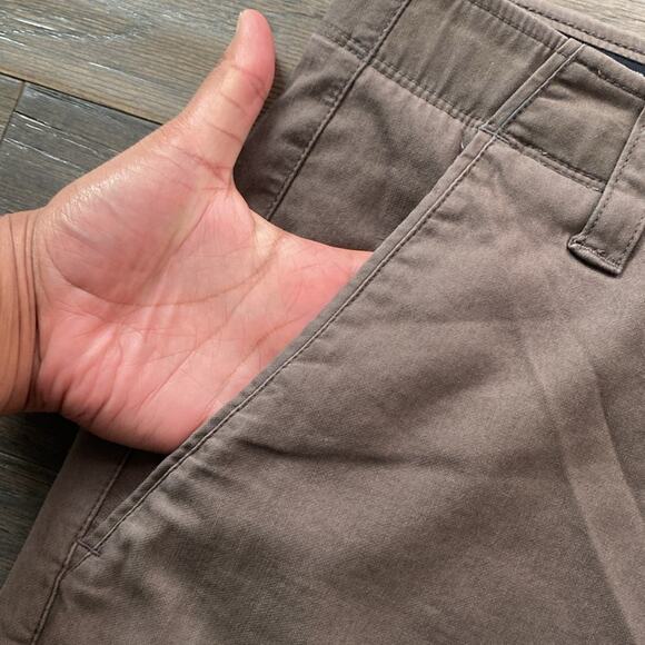 UNDER ARMOUR Jogger Mens Sz 36 x 36 Tan Chino - Picture 3 of 8